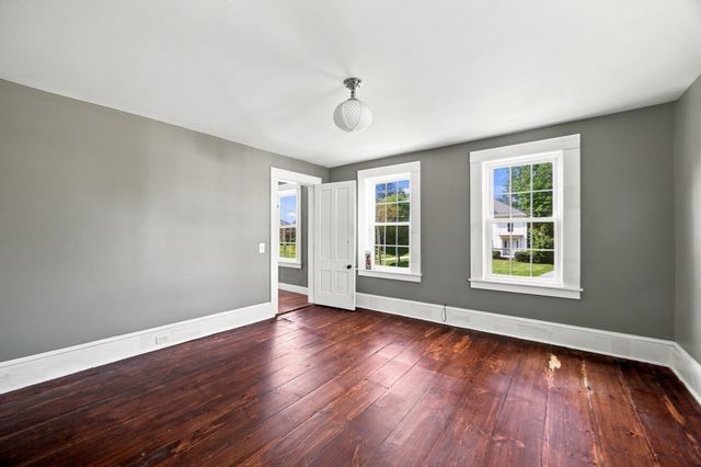 55 South Main St, Belchertown, MA 01007
