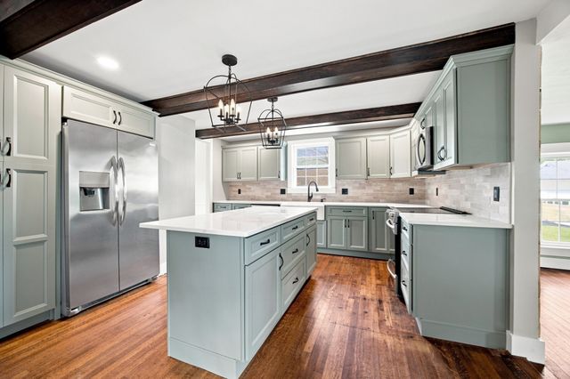 55 South Main St, Belchertown, MA 01007