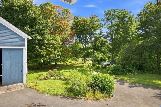 55 South Main St, Belchertown, MA 01007