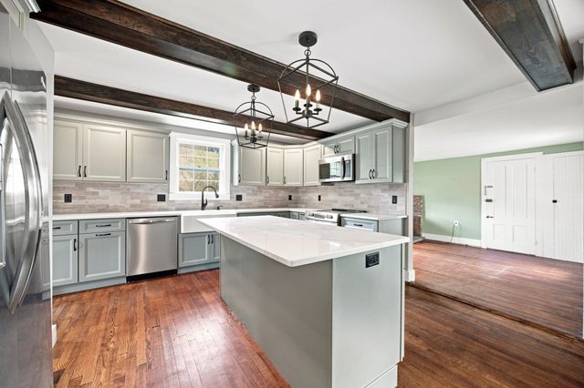 55 South Main St, Belchertown, MA 01007