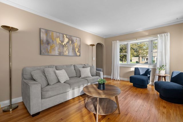 19 Autumn Circle, Canton, MA 02021