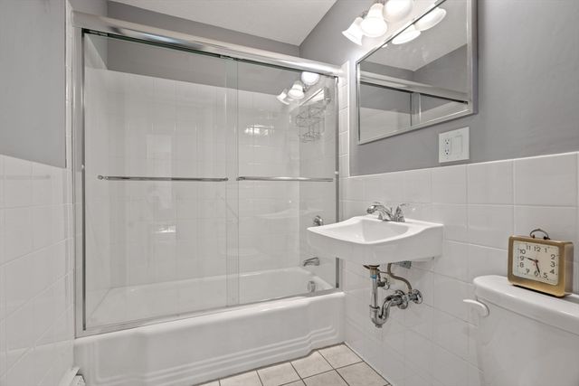 50 Green Street 401, Brookline, MA 02446