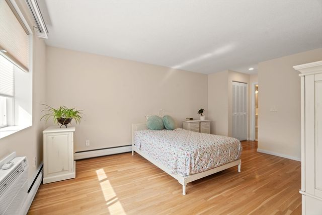 50 Green Street 401, Brookline, MA 02446