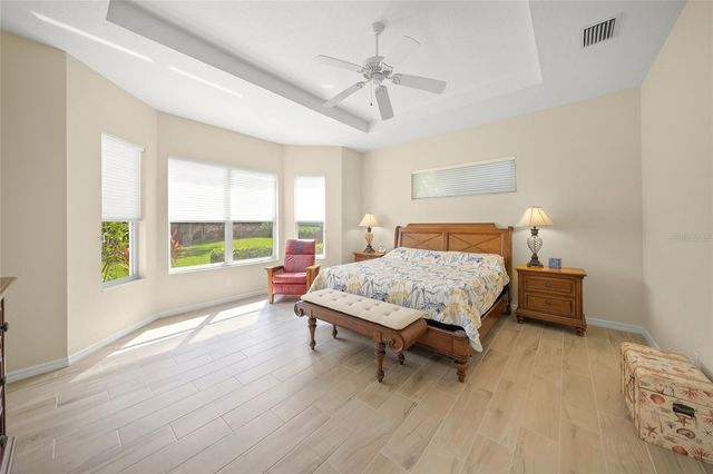 6923 LENNOX PLACE, University Park, FL 34201