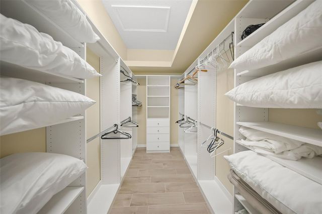 6923 LENNOX PLACE, University Park, FL 34201