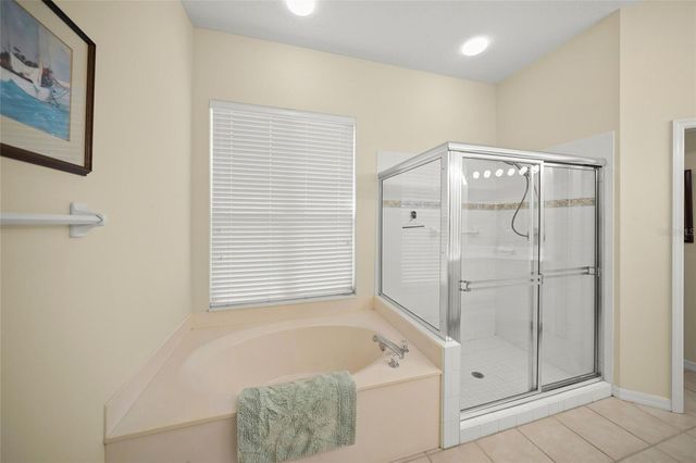 6923 LENNOX PLACE, University Park, FL 34201