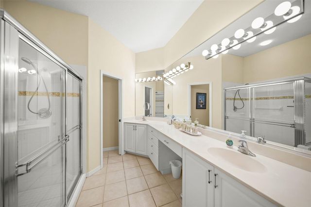 6923 LENNOX PLACE, University Park, FL 34201