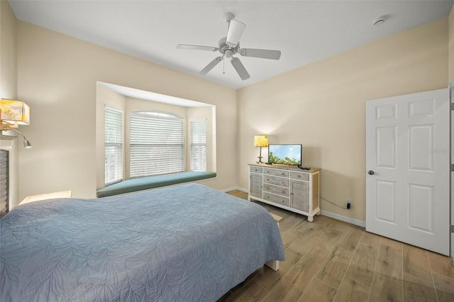 6923 LENNOX PLACE, University Park, FL 34201