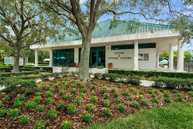 6923 LENNOX PLACE, University Park, FL 34201