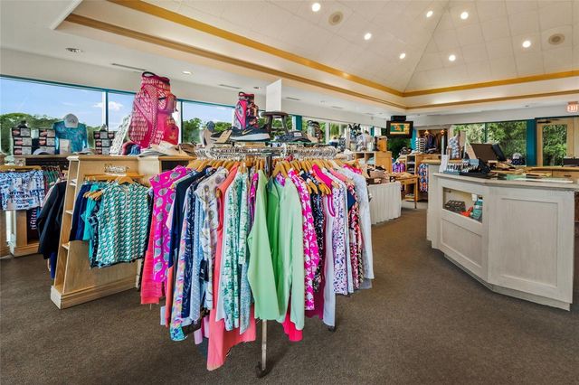 6923 LENNOX PLACE, University Park, FL 34201