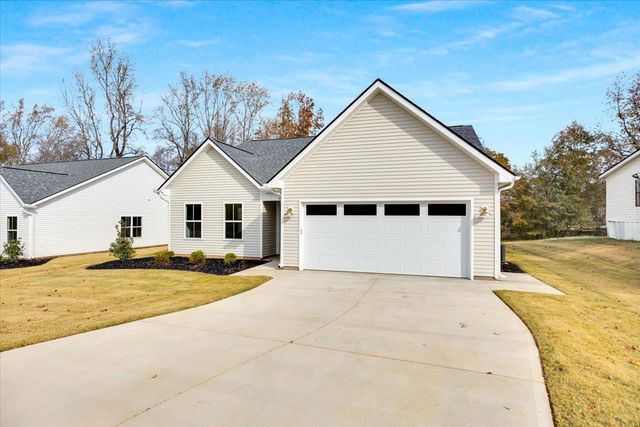 275 Ragan Street, Campobello, SC 29322