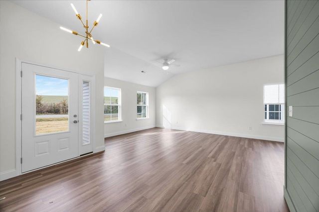 275 Ragan Street, Campobello, SC 29322