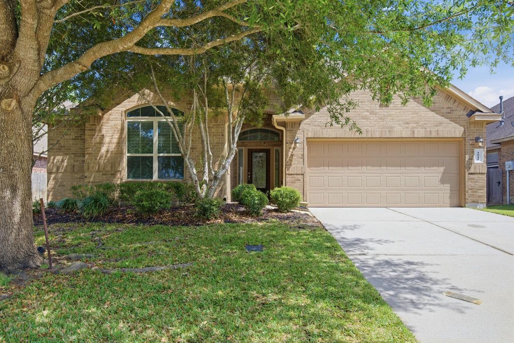 1015 Cedar Lake Court, Conroe, TX 77384