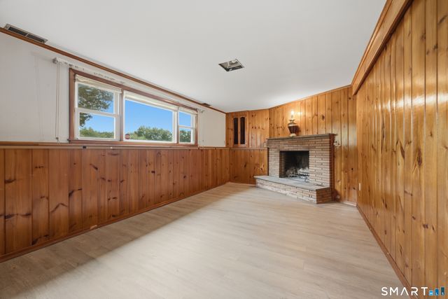 42 Falmouth Drive, Shelton, CT 06484
