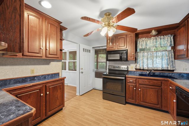 42 Falmouth Drive, Shelton, CT 06484