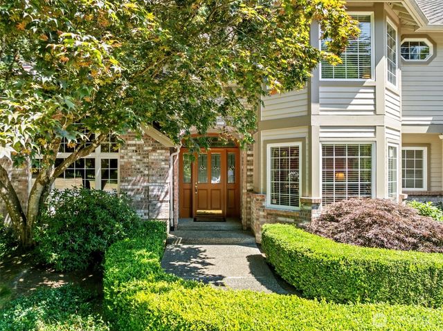 19710 222nd Avenue NE, Woodinville, WA 98077