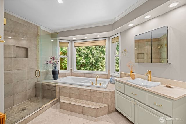 19710 222nd Avenue NE, Woodinville, WA 98077