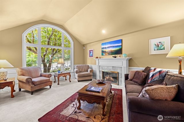 19710 222nd Avenue NE, Woodinville, WA 98077