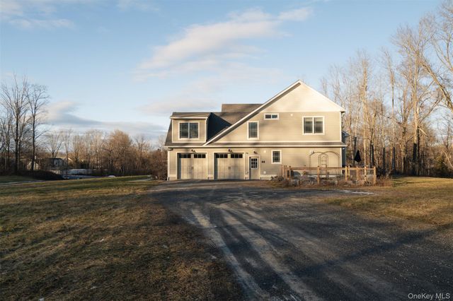 44 Will Tremper Drive, Rhinebeck, NY 12572