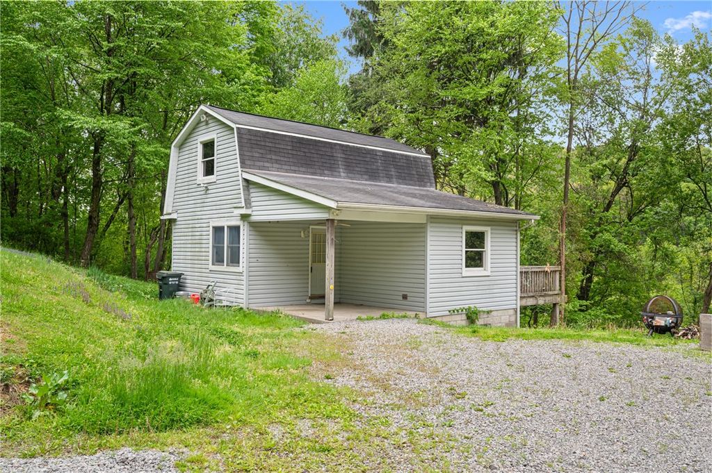 1620 Clark Ln, Harrison Twp, PA 15065