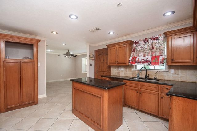 1231 Hopper Road, Houston, TX 77037