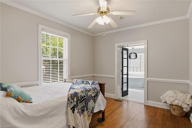 2209 W Friendly Avenue, Greensboro, NC 27403