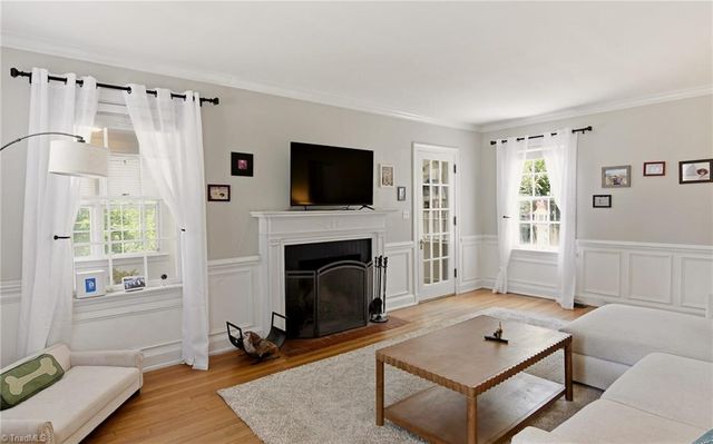 2209 W Friendly Avenue, Greensboro, NC 27403