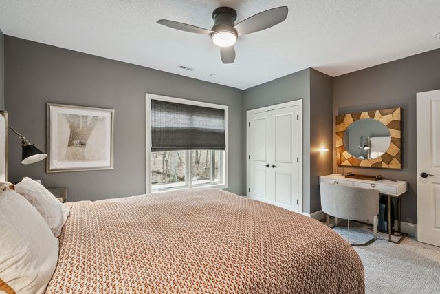 4865 Woody Creek Circle, Bettendorf, IA 52722