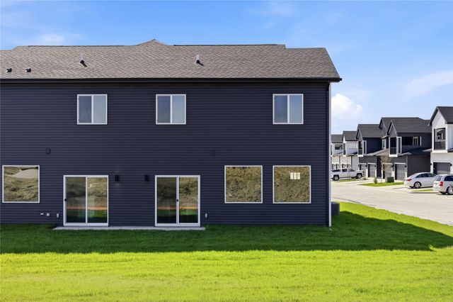 213 NE Doe Pointe Lane, Ankeny, IA 50021