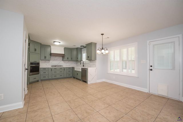 202 Northumberland Way, Warner Robins, GA 31088