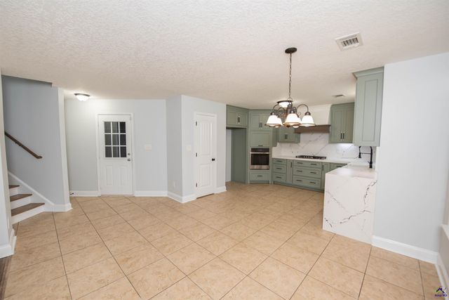 202 Northumberland Way, Warner Robins, GA 31088
