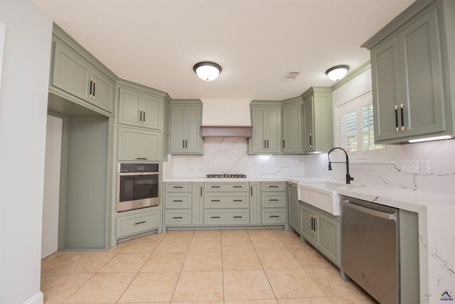 202 Northumberland Way, Warner Robins, GA 31088