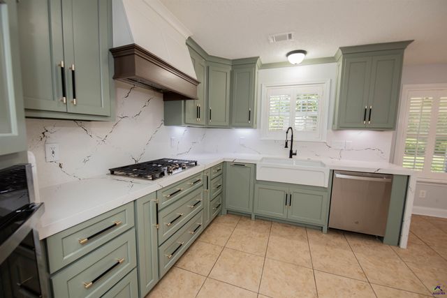 202 Northumberland Way, Warner Robins, GA 31088