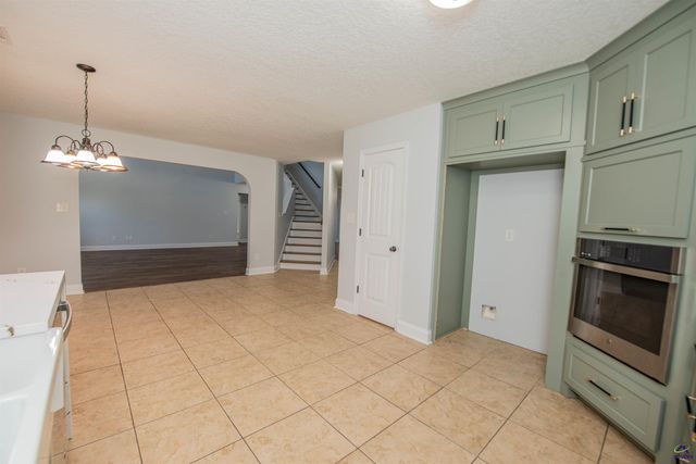 202 Northumberland Way, Warner Robins, GA 31088