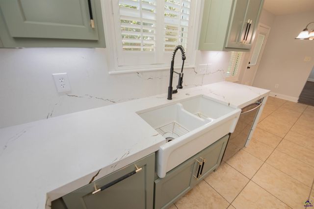 202 Northumberland Way, Warner Robins, GA 31088