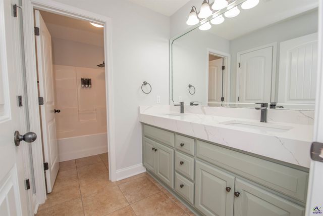202 Northumberland Way, Warner Robins, GA 31088