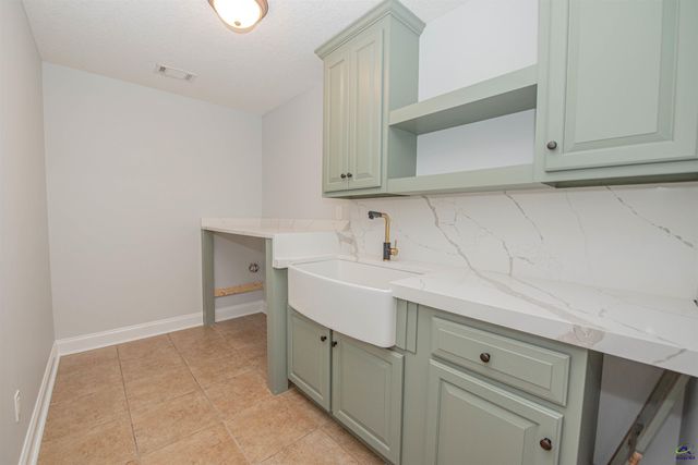 202 Northumberland Way, Warner Robins, GA 31088