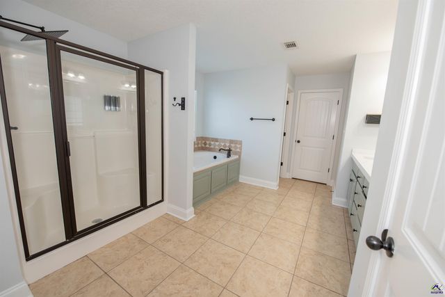 202 Northumberland Way, Warner Robins, GA 31088