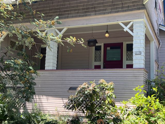 235 Se 14TH Ave, Portland, OR 97214