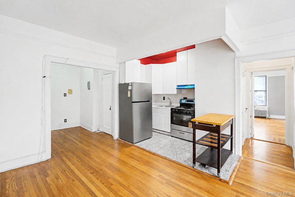 147-37 Beech Avenue 3F, Flushing, NY 11355 — photo 4