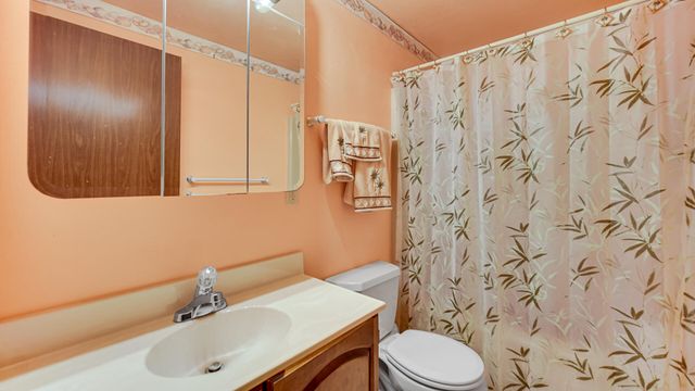 917 Albin Drive, La Porte, IN 46350