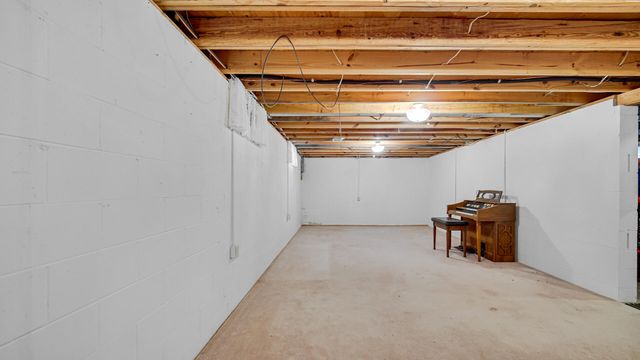 917 Albin Drive, La Porte, IN 46350