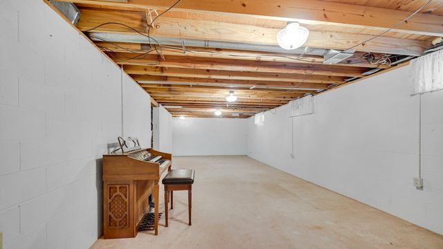 917 Albin Drive, La Porte, IN 46350