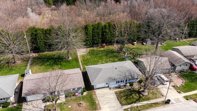 917 Albin Drive, La Porte, IN 46350