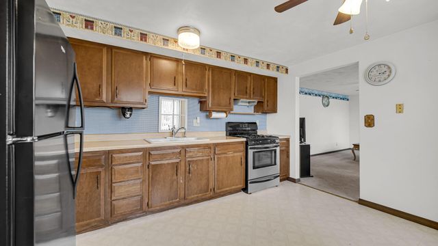 917 Albin Drive, La Porte, IN 46350