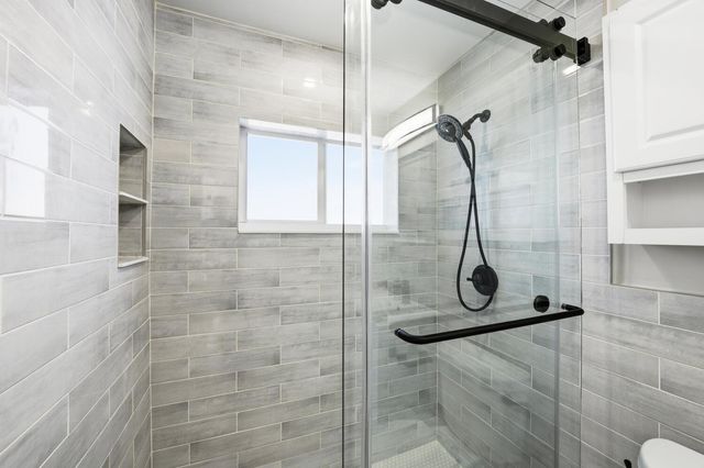 4751 NE 4th Ave, Oakland Park, FL 33334