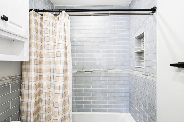 4751 NE 4th Ave, Oakland Park, FL 33334