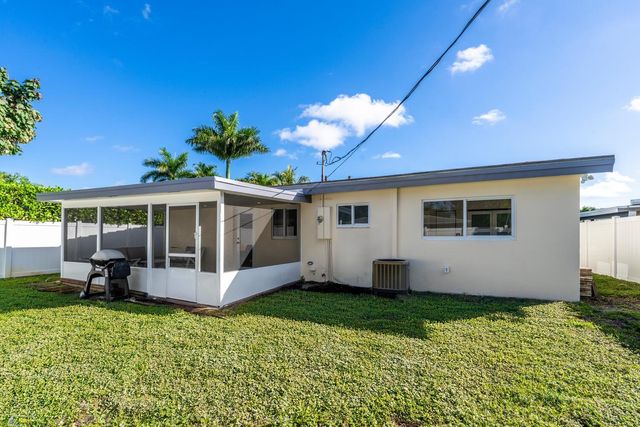 4751 NE 4th Ave, Oakland Park, FL 33334