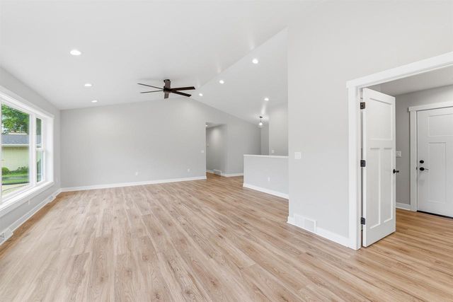 1150 FOND DU LAC AVENUE, Fond Du Lac, WI 54935