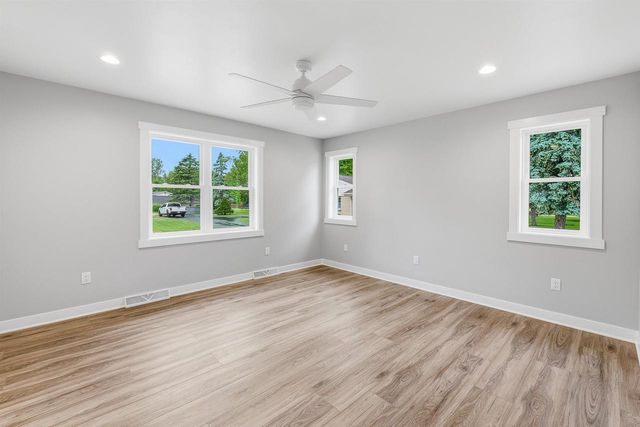 1150 FOND DU LAC AVENUE, Fond Du Lac, WI 54935